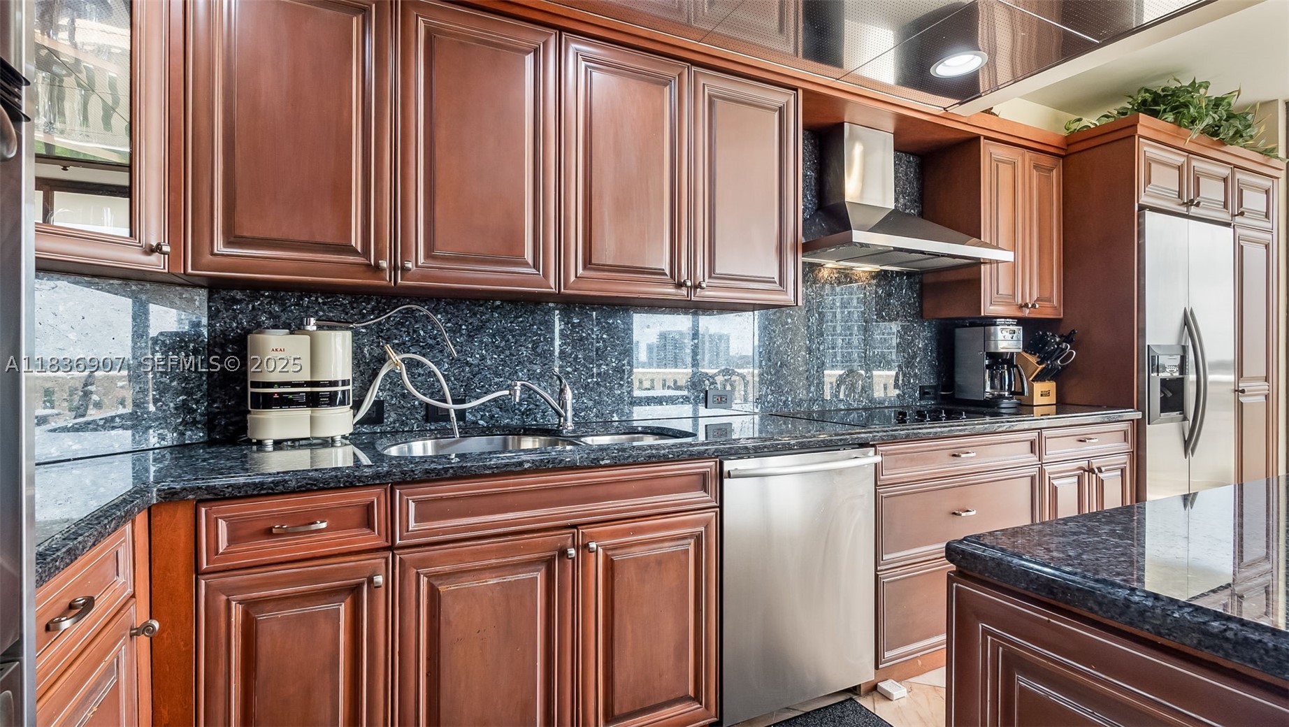 3000 Island Blvd #1103, Aventura FL 33160