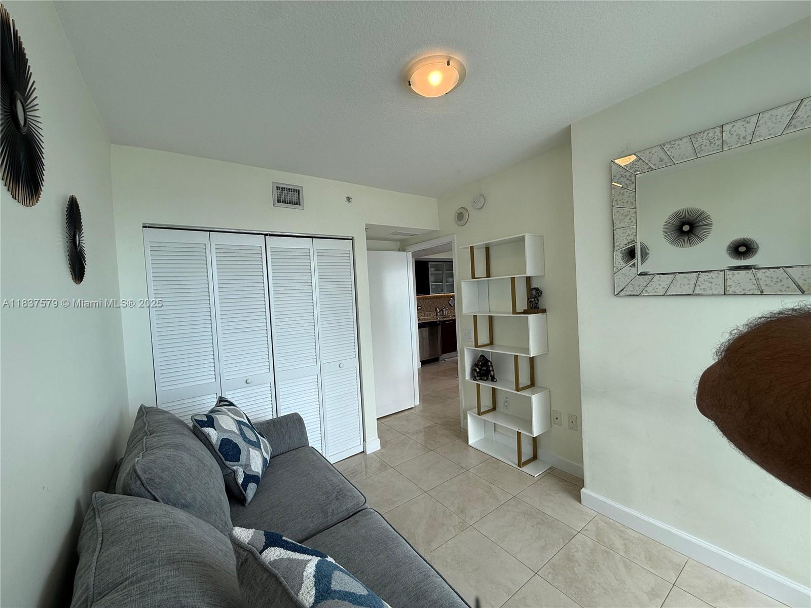 41 SE 5th St #2308, Miami FL 33131