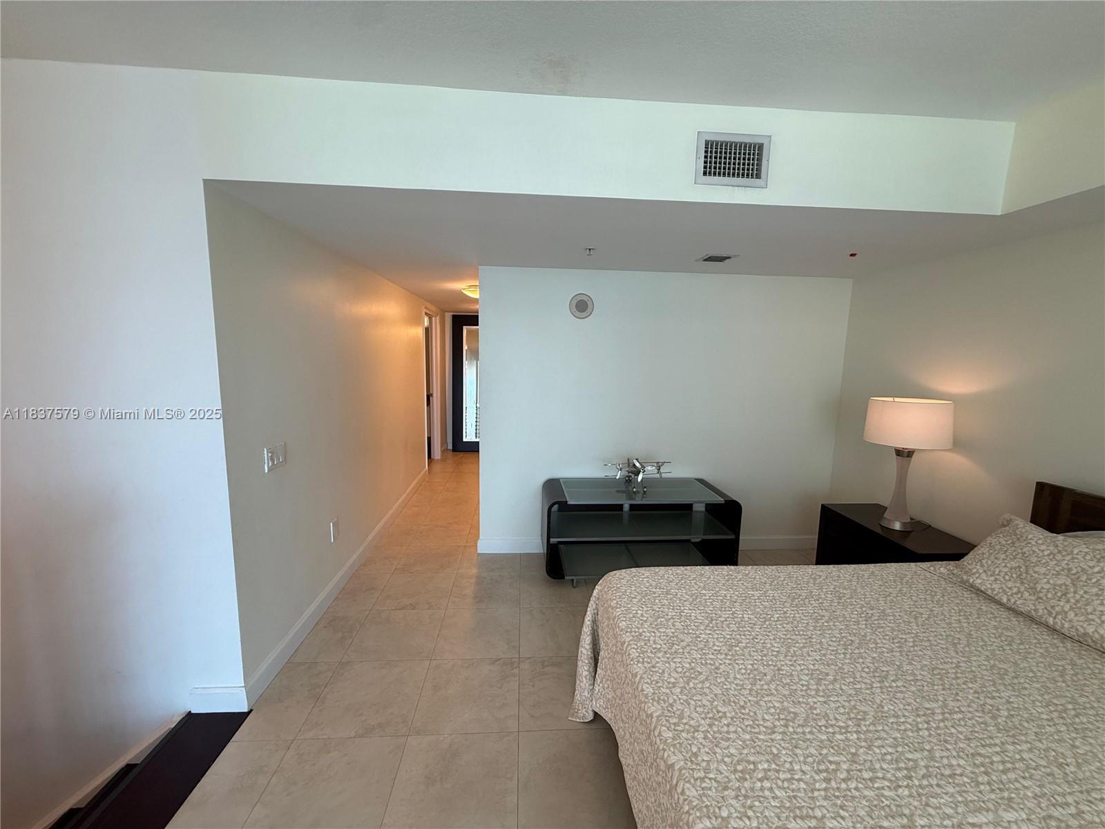 41 SE 5th St #2308, Miami FL 33131