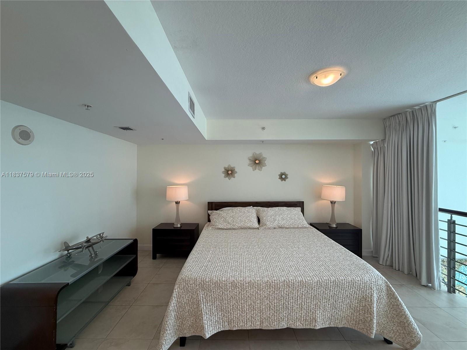 41 SE 5th St #2308, Miami FL 33131