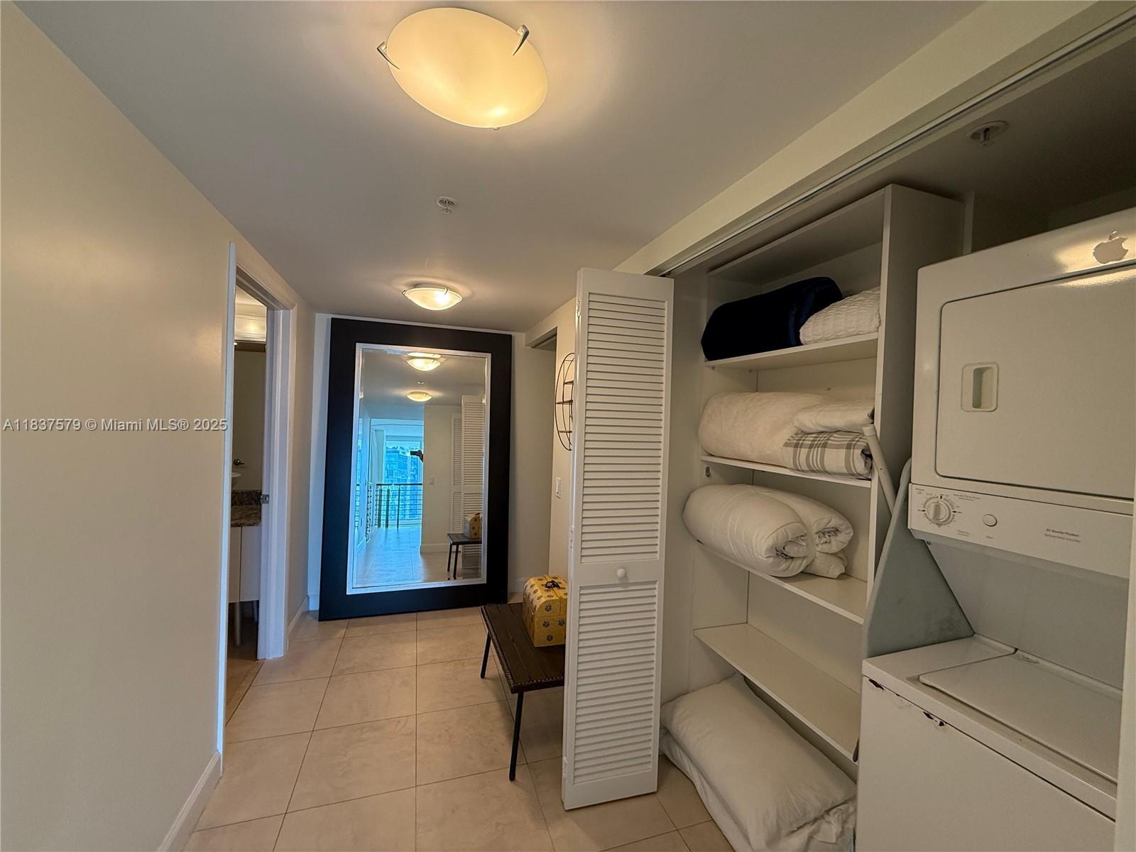 41 SE 5th St #2308, Miami FL 33131
