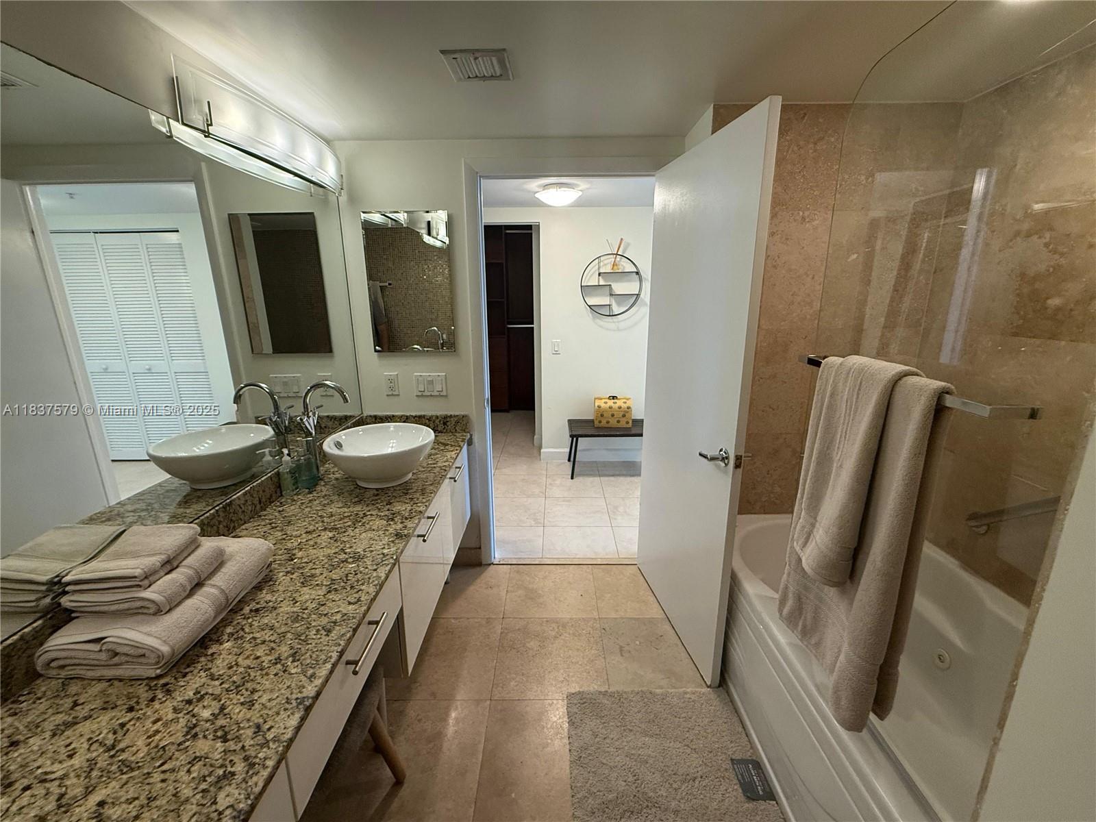 41 SE 5th St #2308, Miami FL 33131
