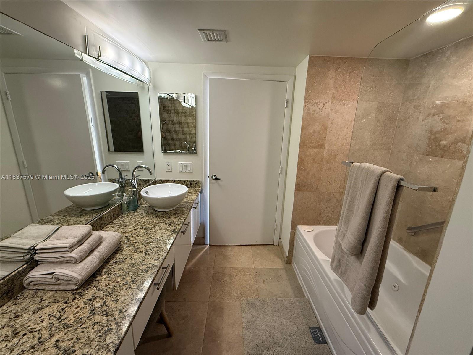 41 SE 5th St #2308, Miami FL 33131