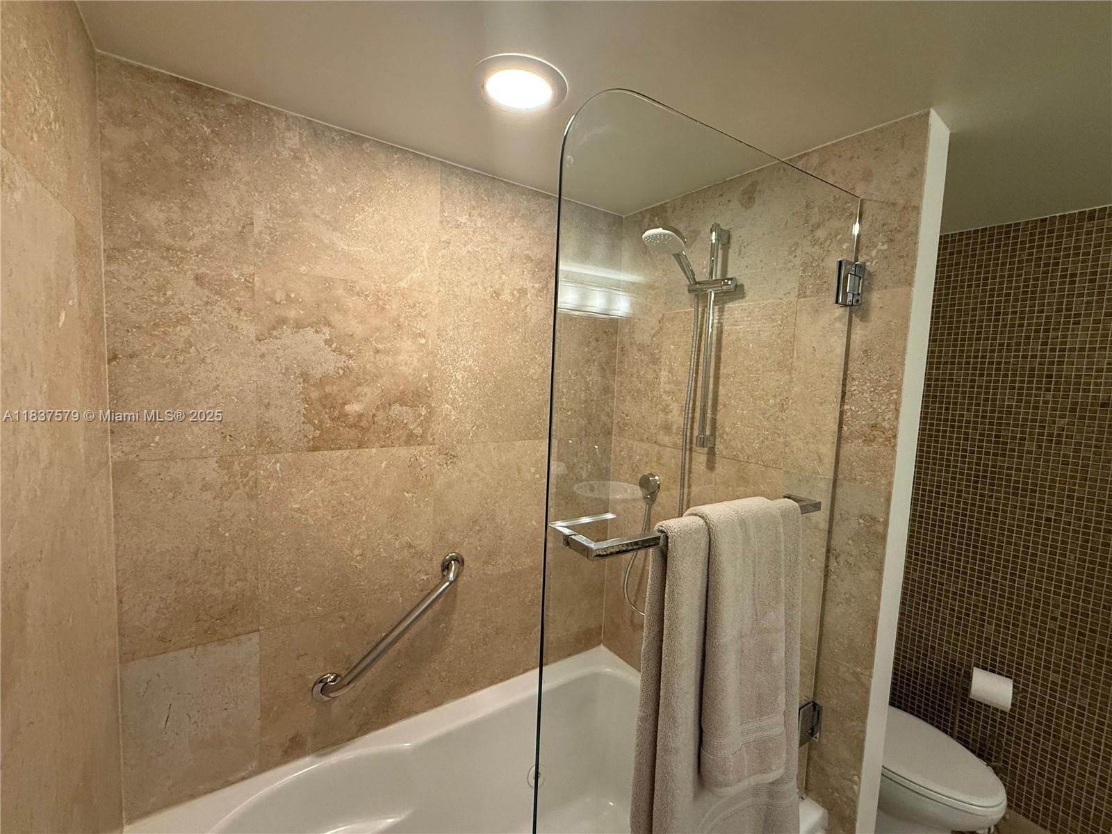 41 SE 5th St #2308, Miami FL 33131