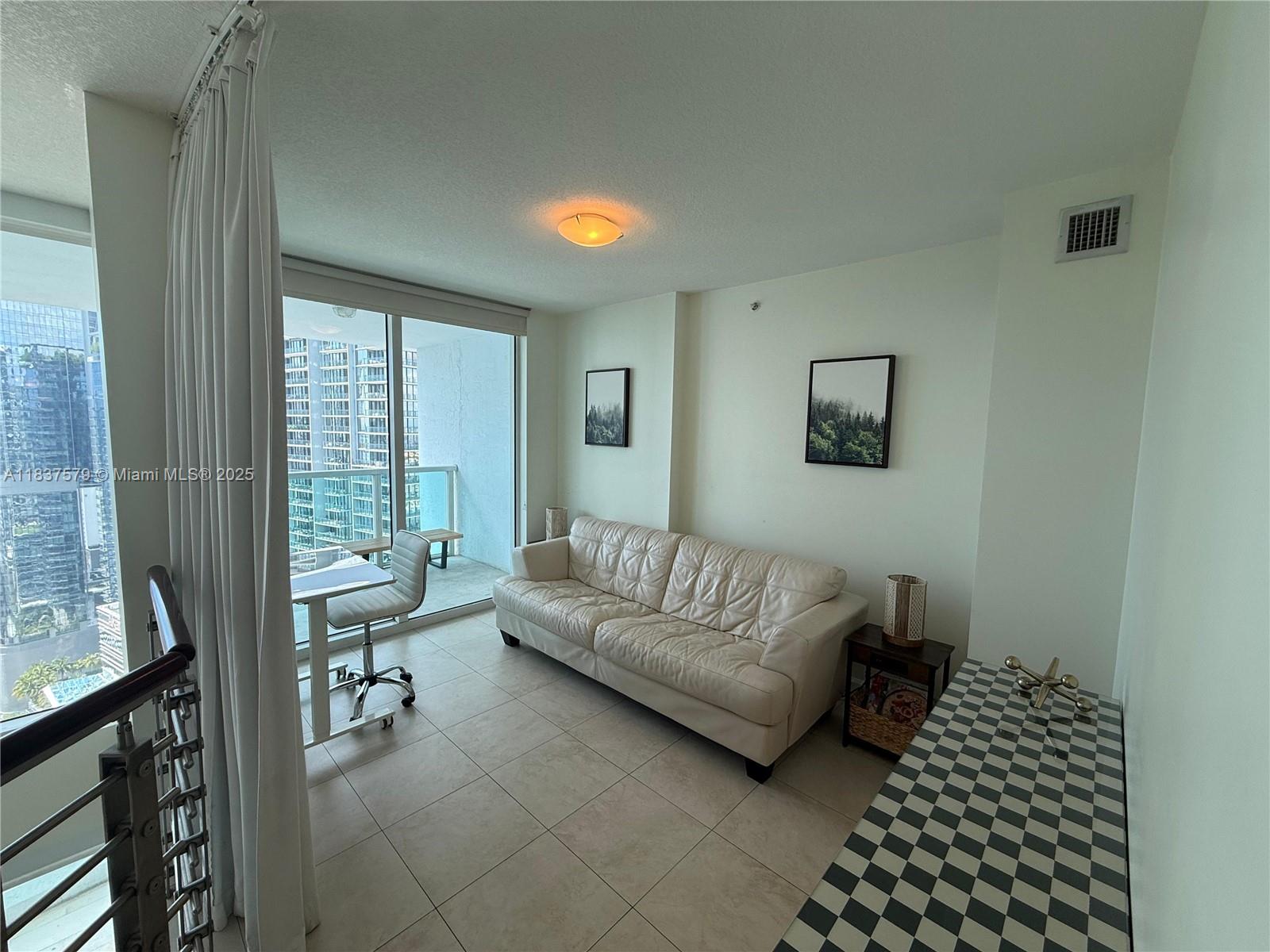 41 SE 5th St #2308, Miami FL 33131