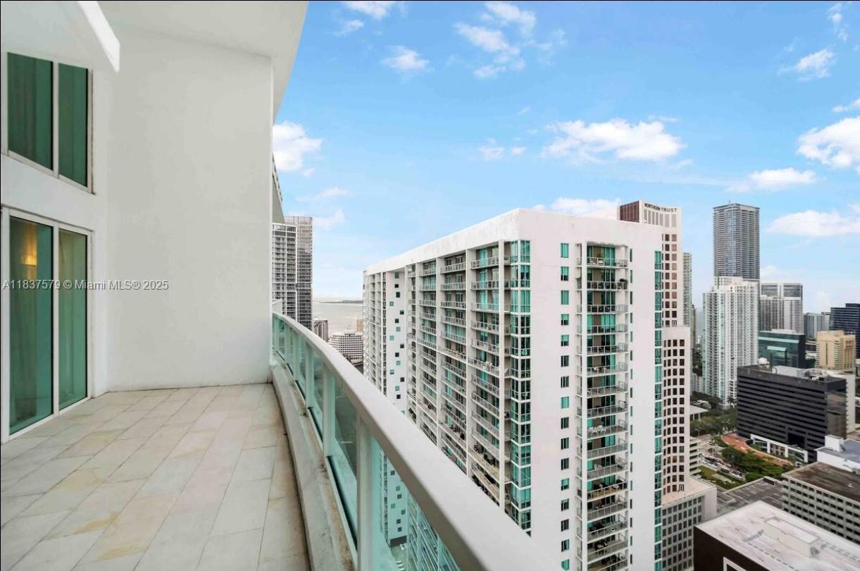 41 SE 5th St #2308, Miami FL 33131