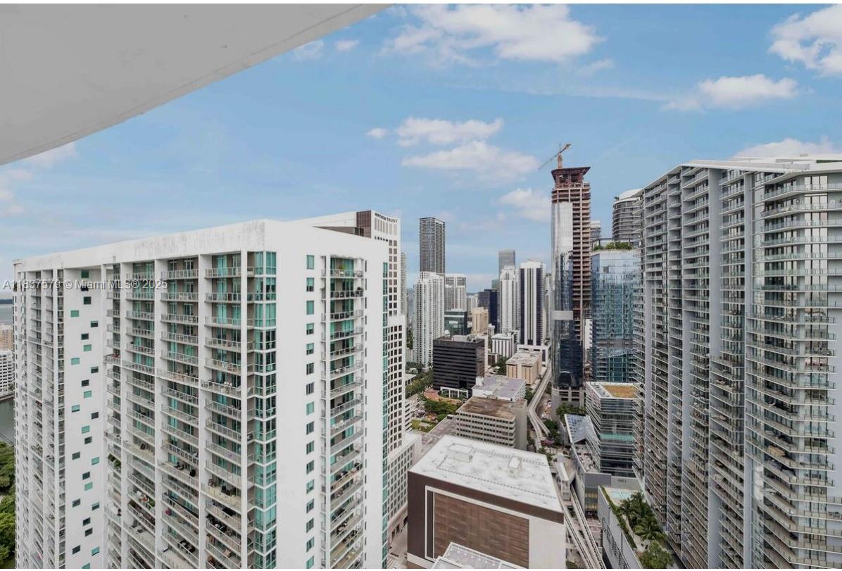 41 SE 5th St #2308, Miami FL 33131