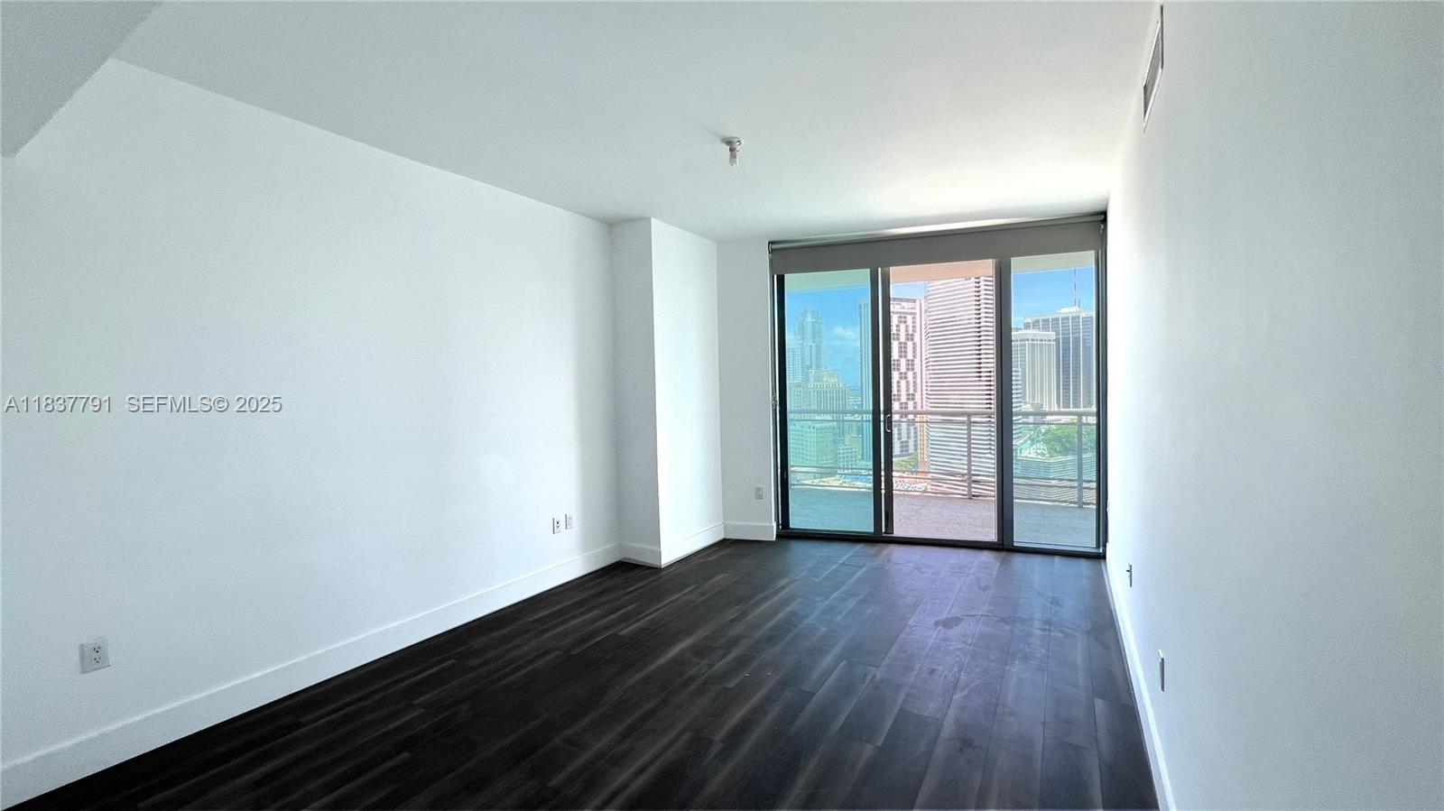 350 S Miami Ave #2401, Miami FL 33130