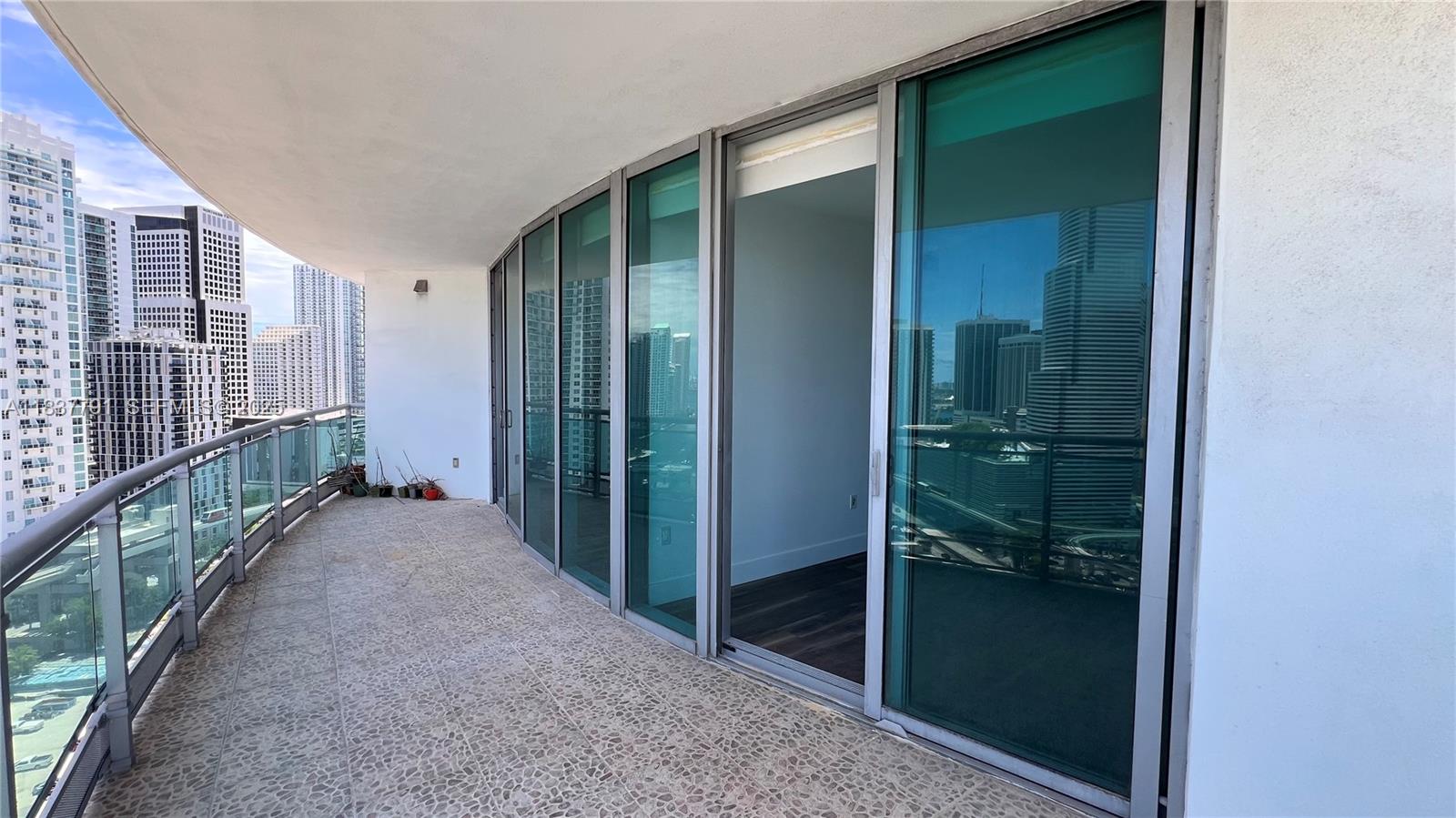 350 S Miami Ave #2401, Miami FL 33130