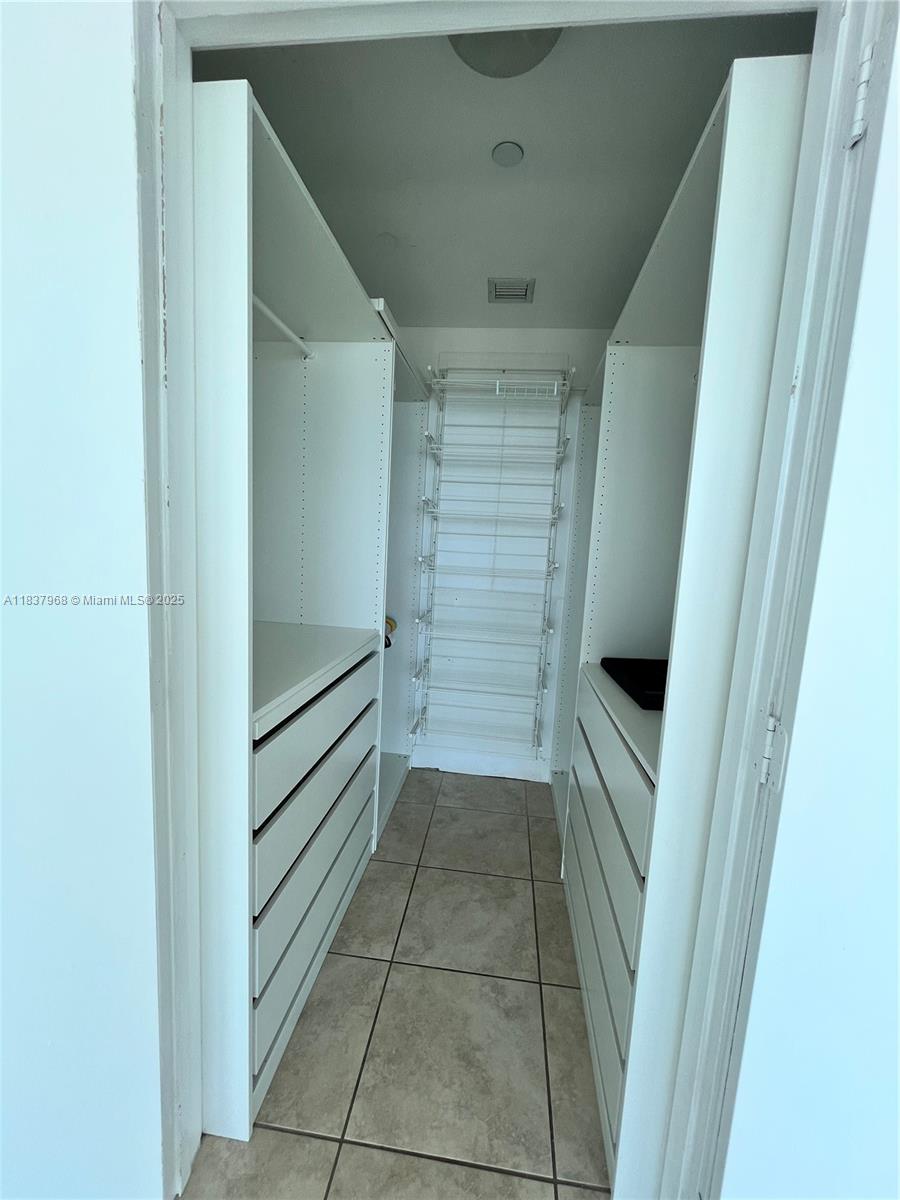 888 Biscayne Blvd #3403, Miami FL 33132