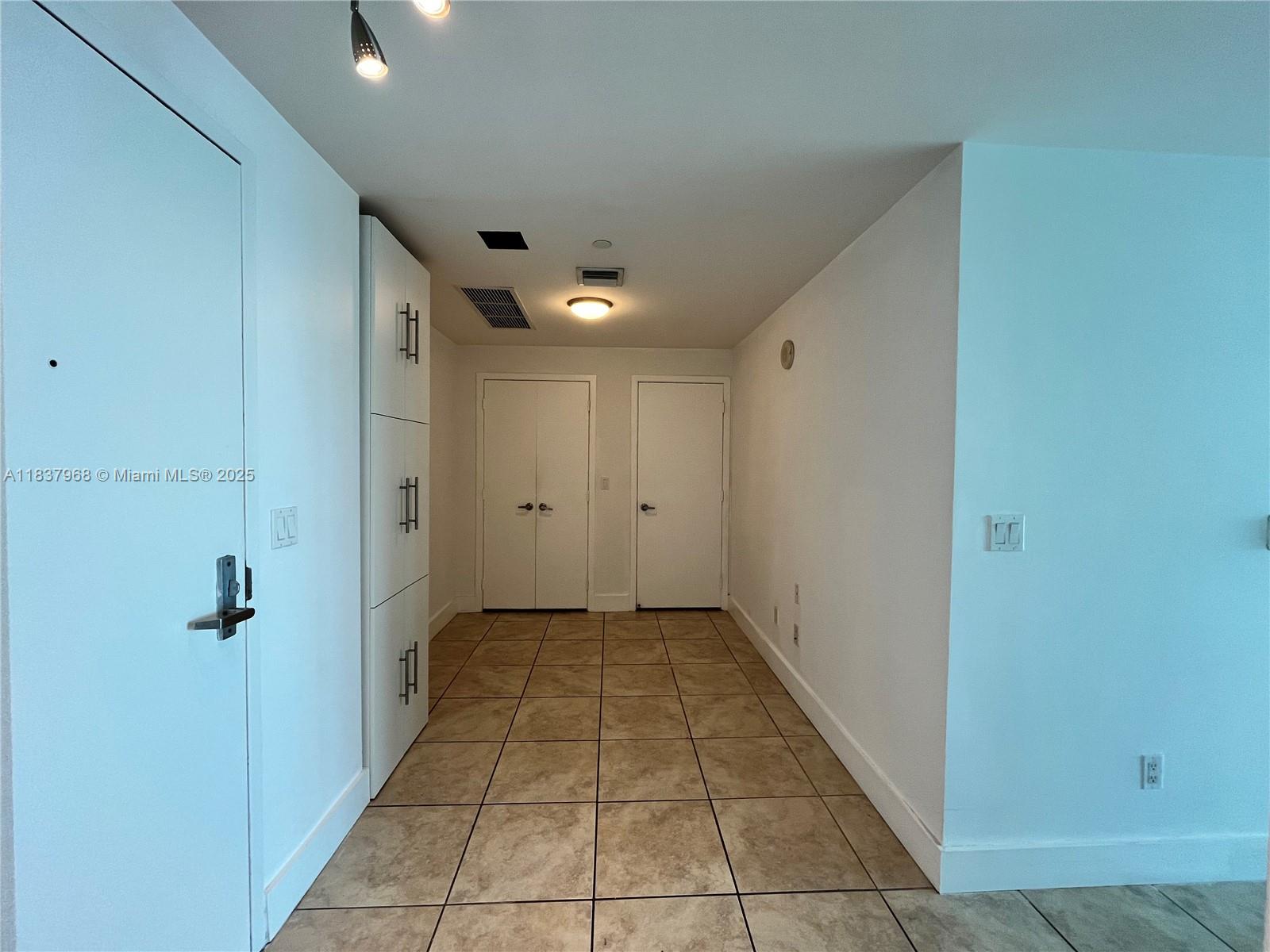 888 Biscayne Blvd #3403, Miami FL 33132