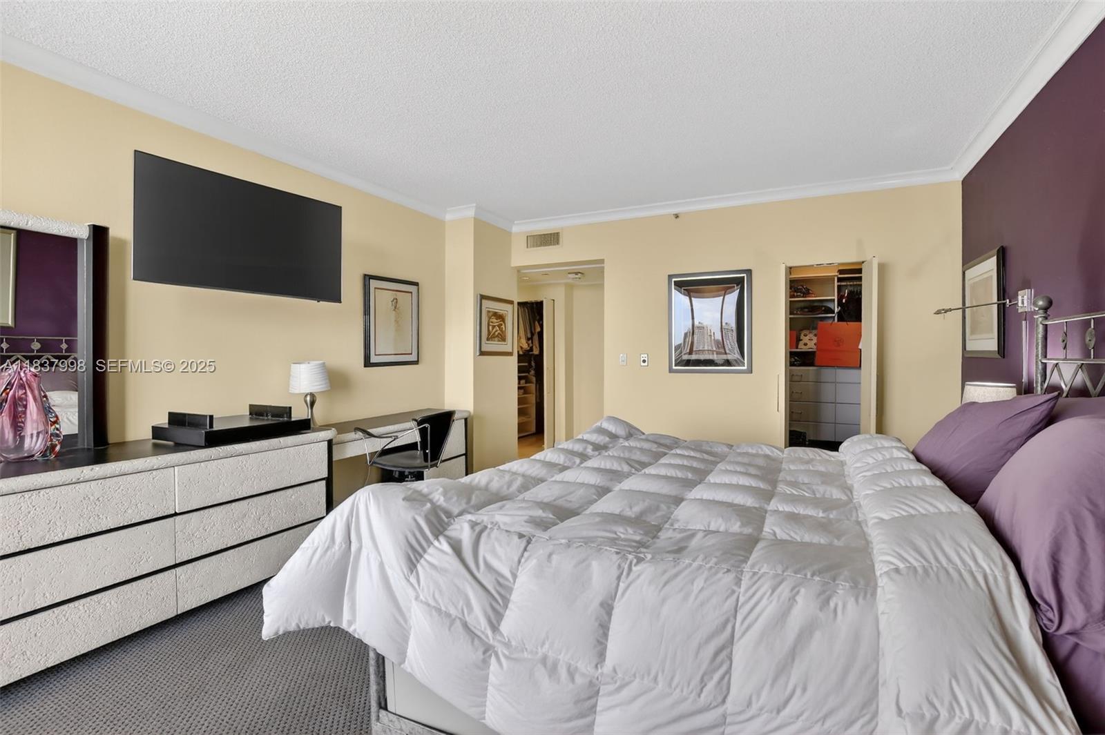 20281 E Country Club Dr #1801, Aventura FL 33180