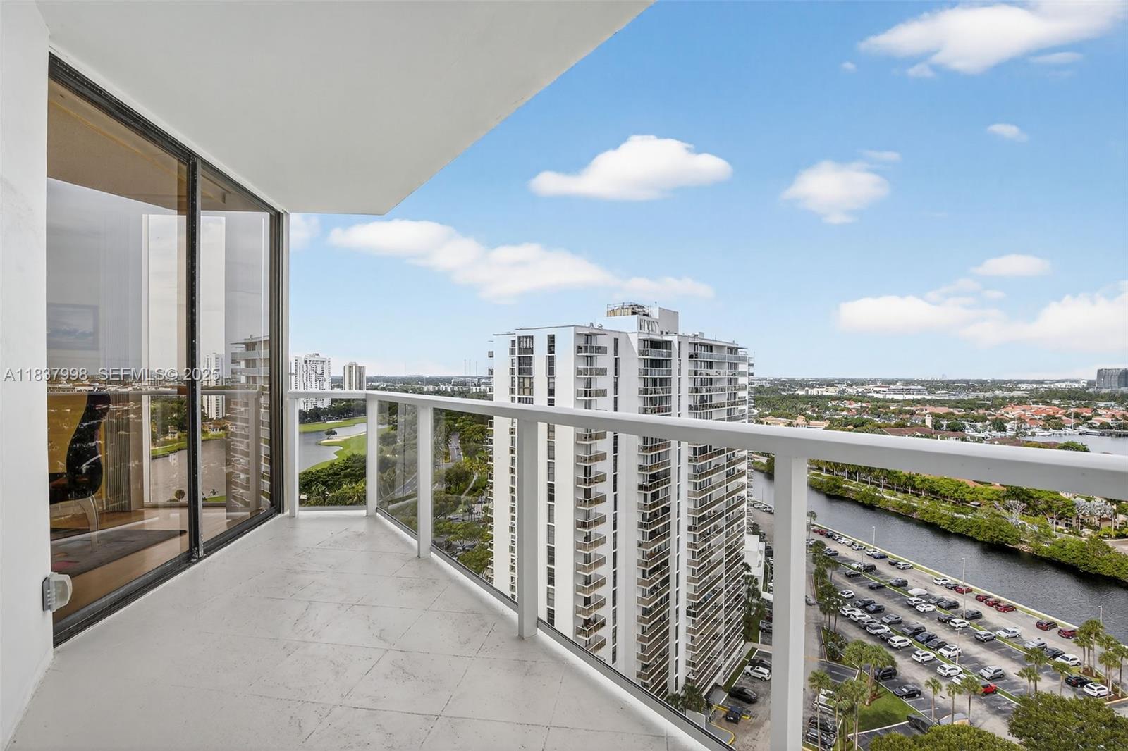 20281 E Country Club Dr #1801, Aventura FL 33180