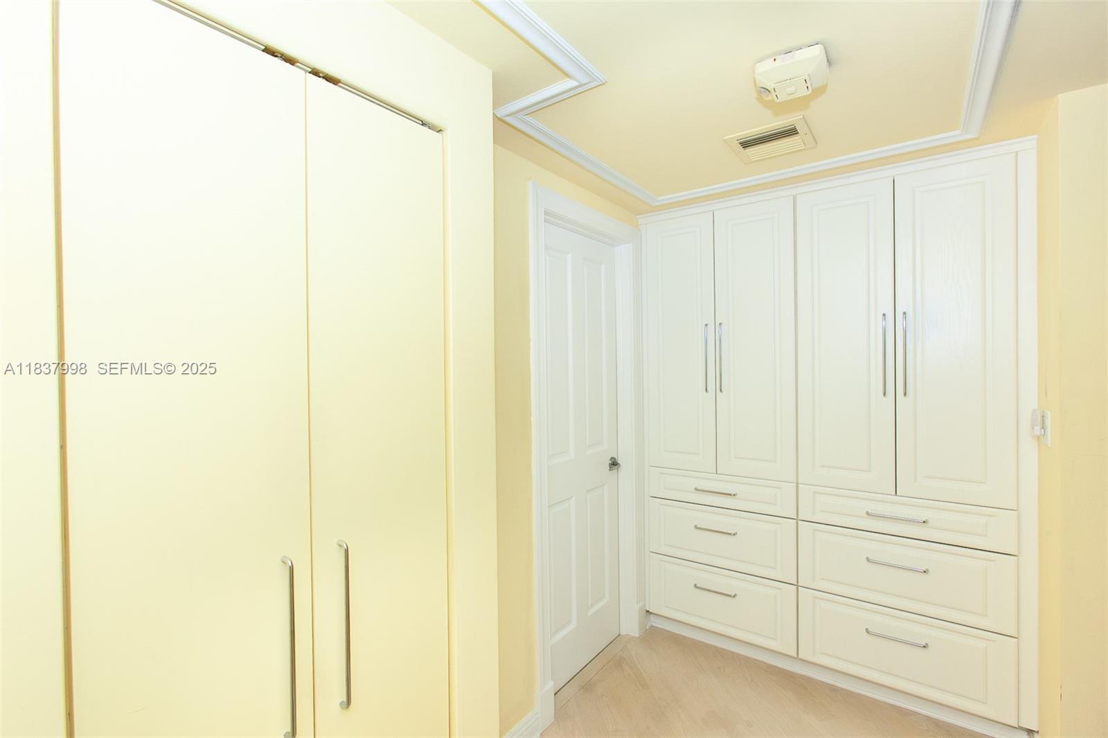 20281 E Country Club Dr #1801, Aventura FL 33180