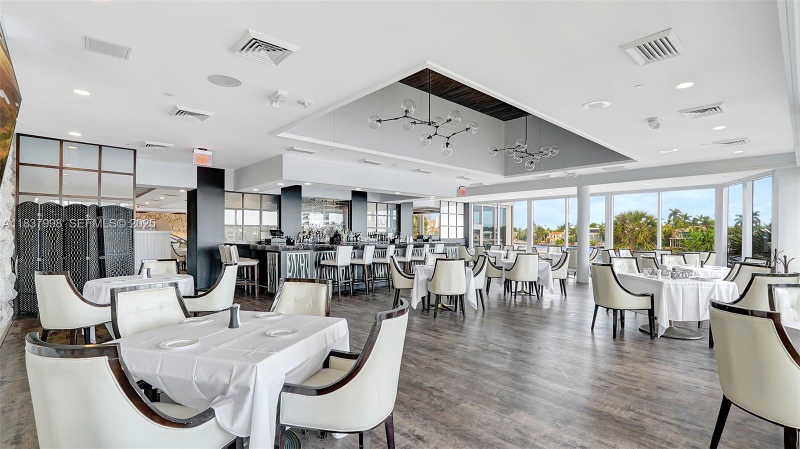 20281 E Country Club Dr #1801, Aventura FL 33180
