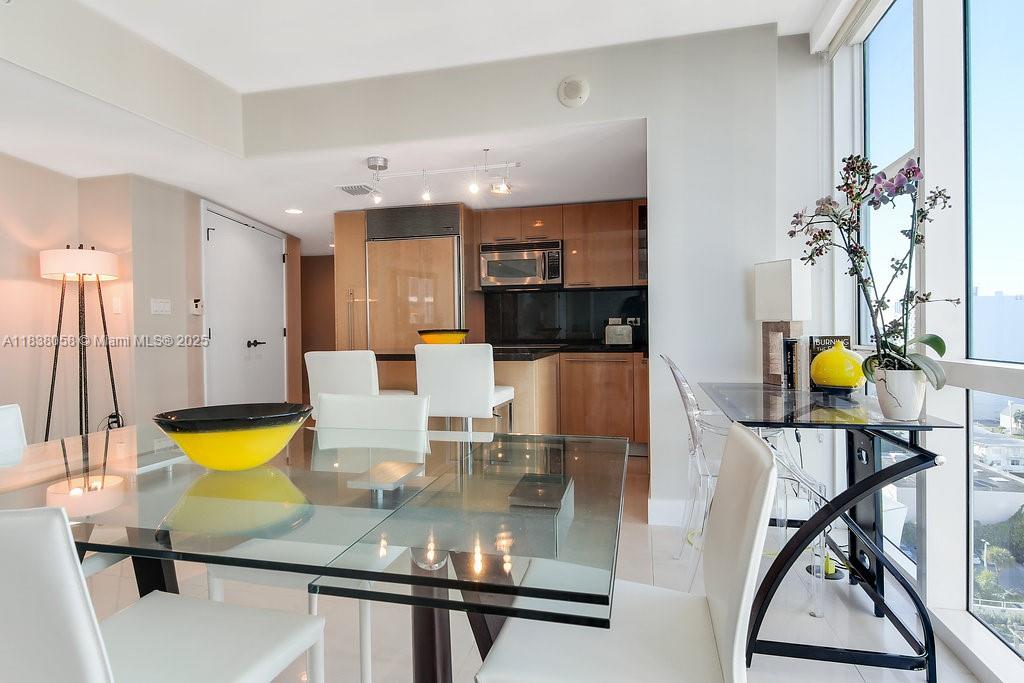 6801 Collins Ave #1207, Miami Beach FL 33141