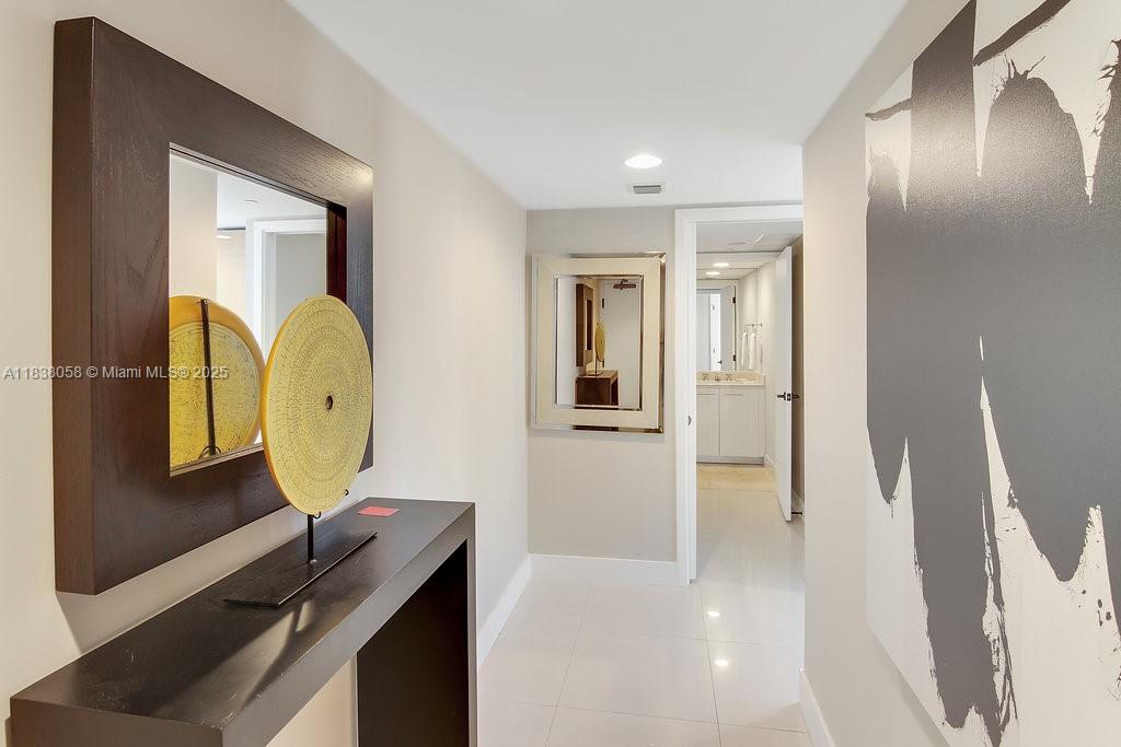 6801 Collins Ave #1207, Miami Beach FL 33141