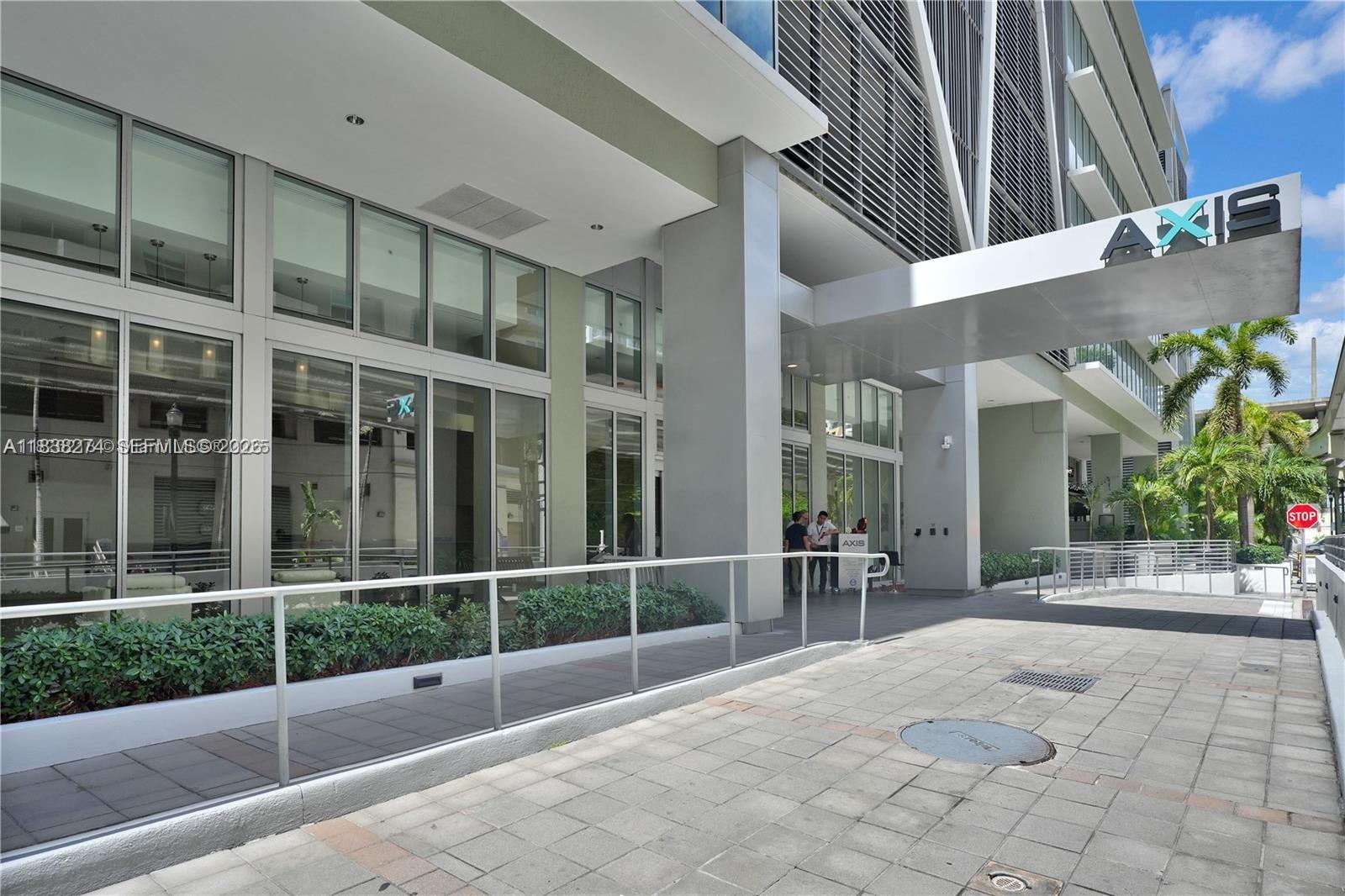 1111 SW 1st Ave #2823-N, Miami FL 33130