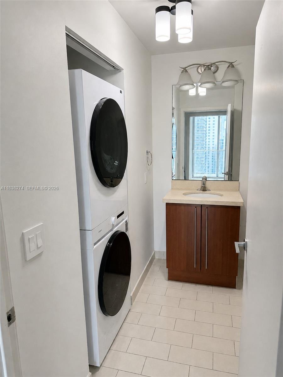 1111 SW 1st Ave #2823-N, Miami FL 33130