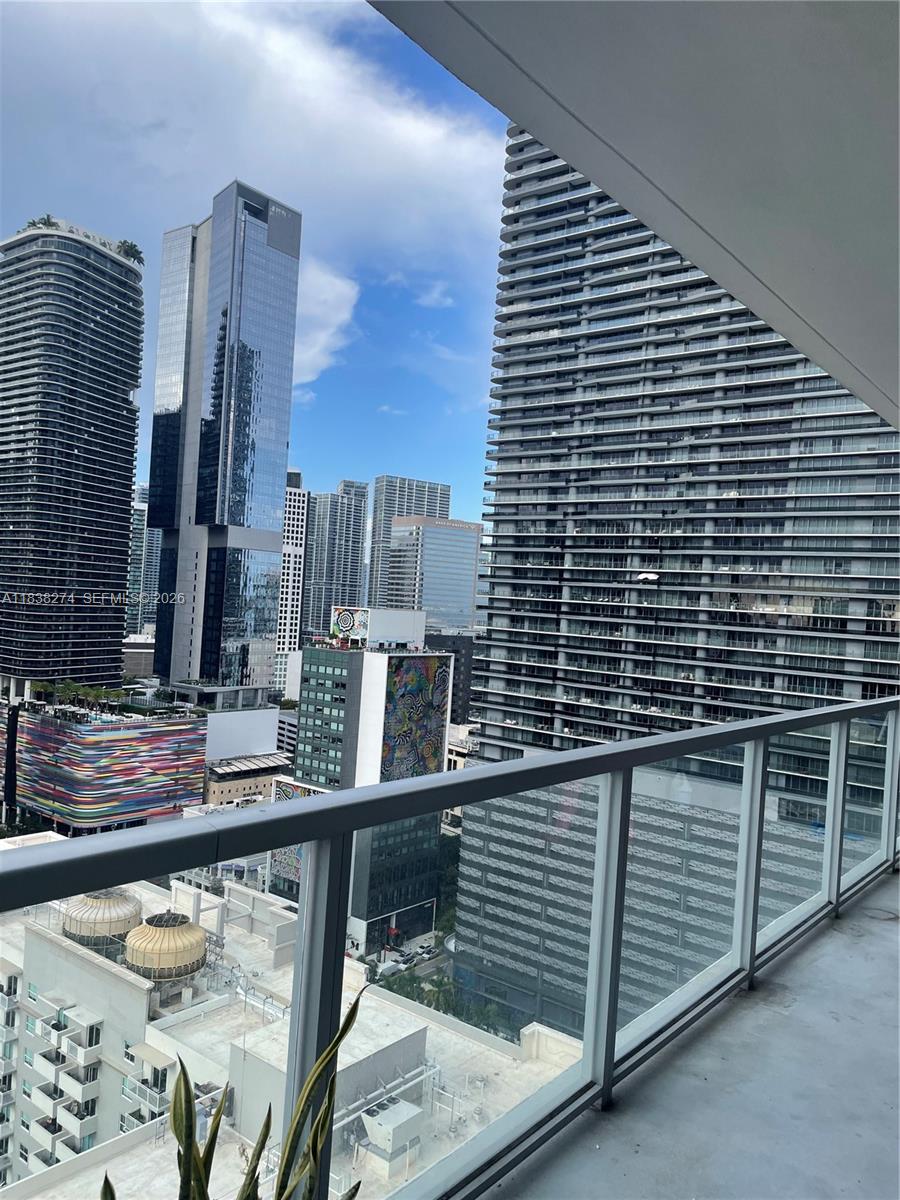 1111 SW 1st Ave #2823-N, Miami FL 33130