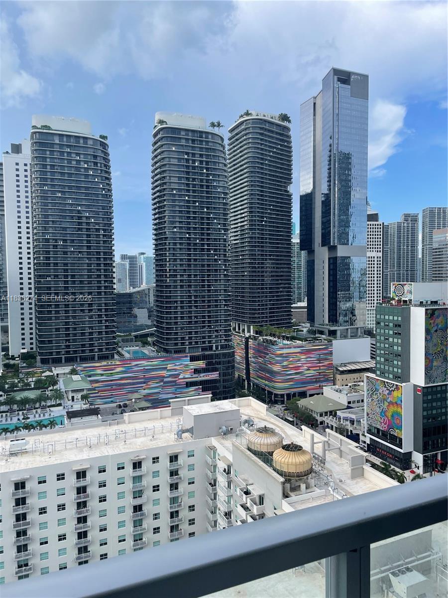 1111 SW 1st Ave #2823-N, Miami FL 33130