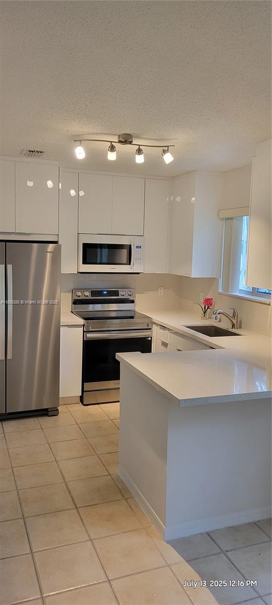 2125 NW 77th Way #201, Pembroke Pines FL 33024