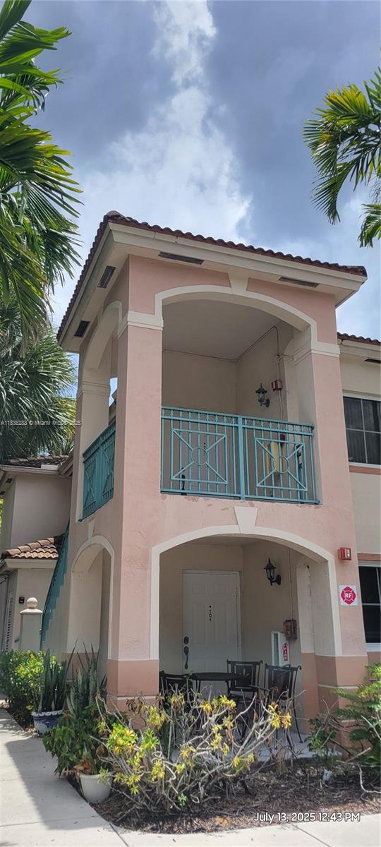 2125 NW 77th Way #201, Pembroke Pines FL 33024