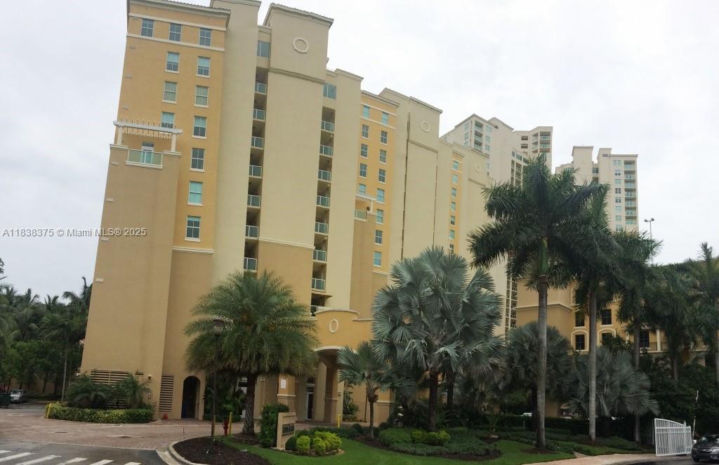 3340 NE 190th St #109, Aventura FL 33180