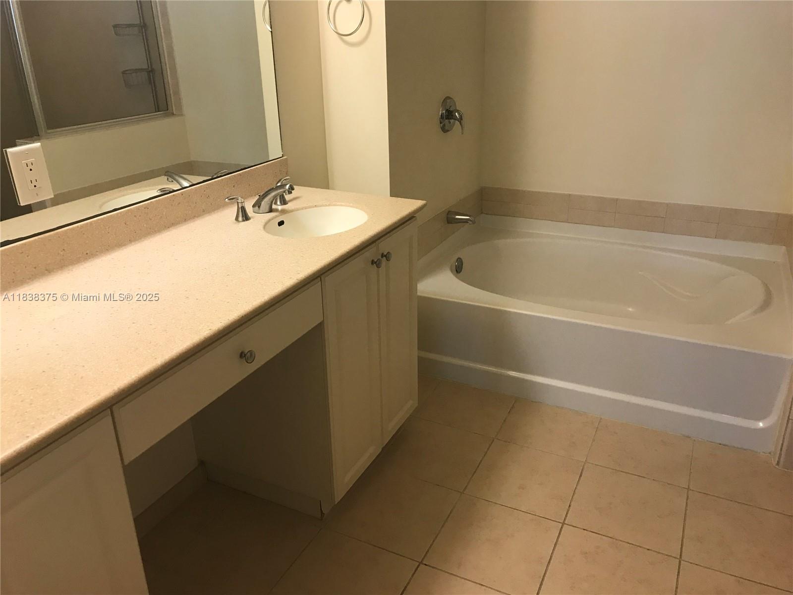 3340 NE 190th St #109, Aventura FL 33180