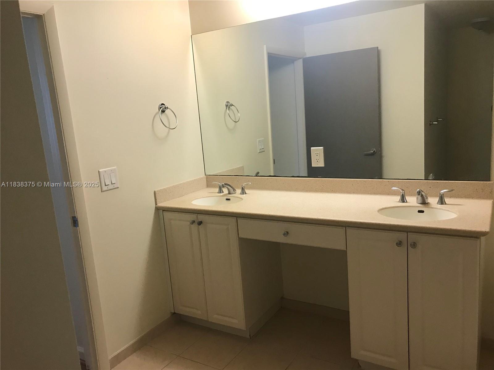 3340 NE 190th St #109, Aventura FL 33180