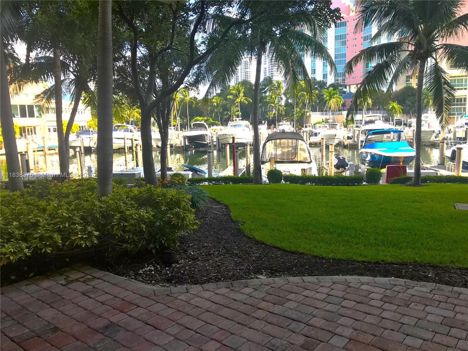 3340 NE 190th St #109, Aventura FL 33180