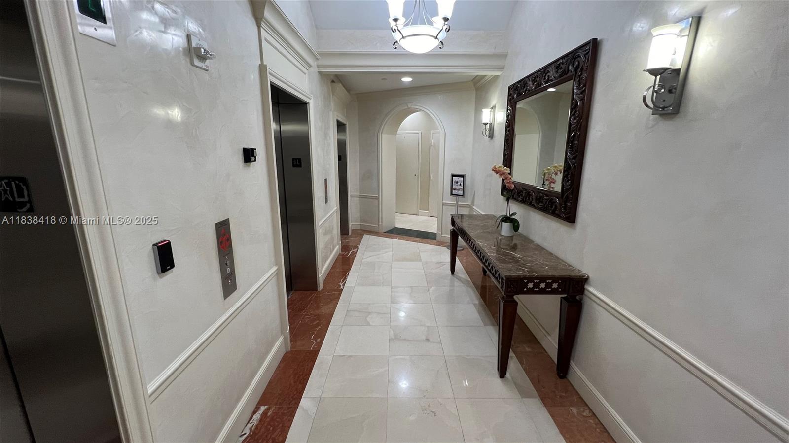 19900 E Country Club Dr #1014, Aventura FL 33180