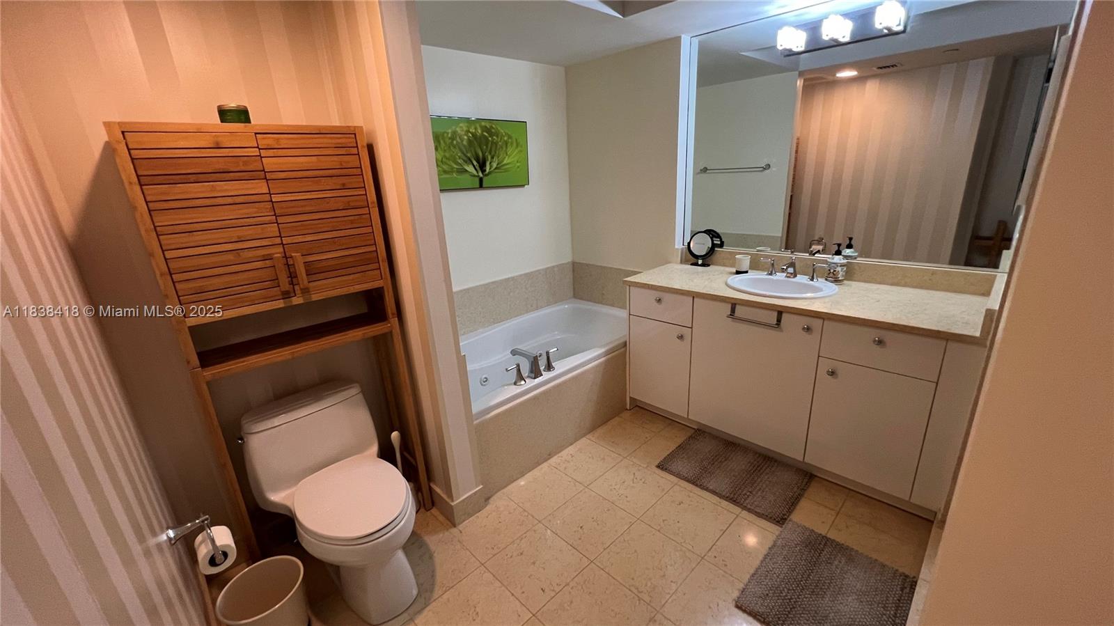 19900 E Country Club Dr #1014, Aventura FL 33180