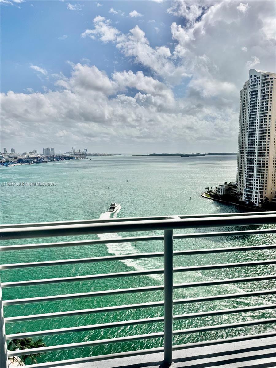 325 S Biscayne Blvd #2226, Miami FL 33131