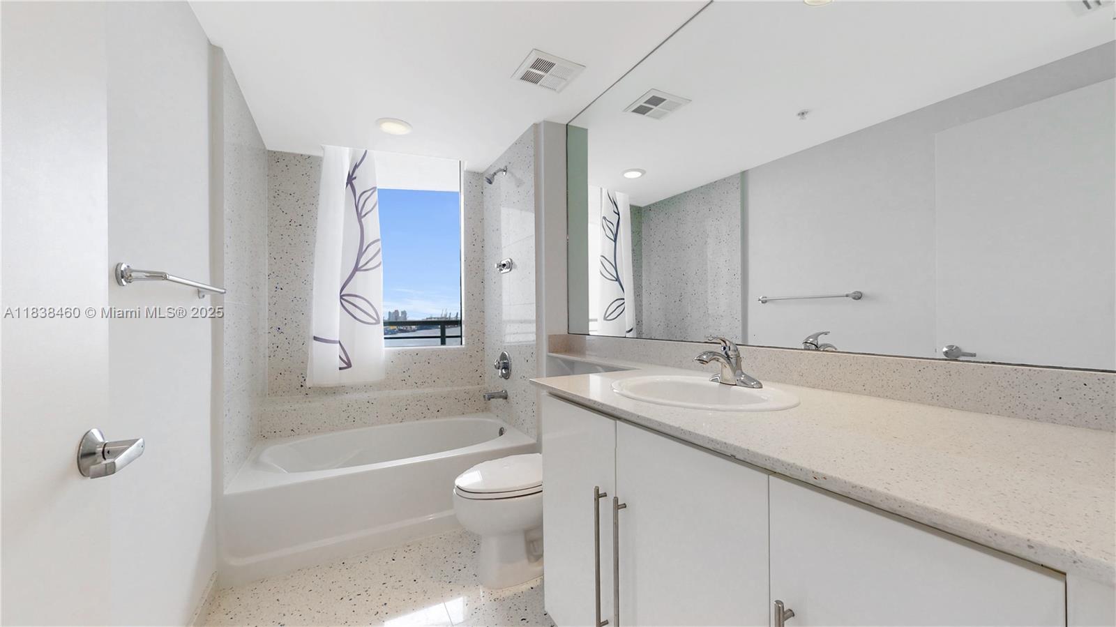 325 S Biscayne Blvd #2226, Miami FL 33131