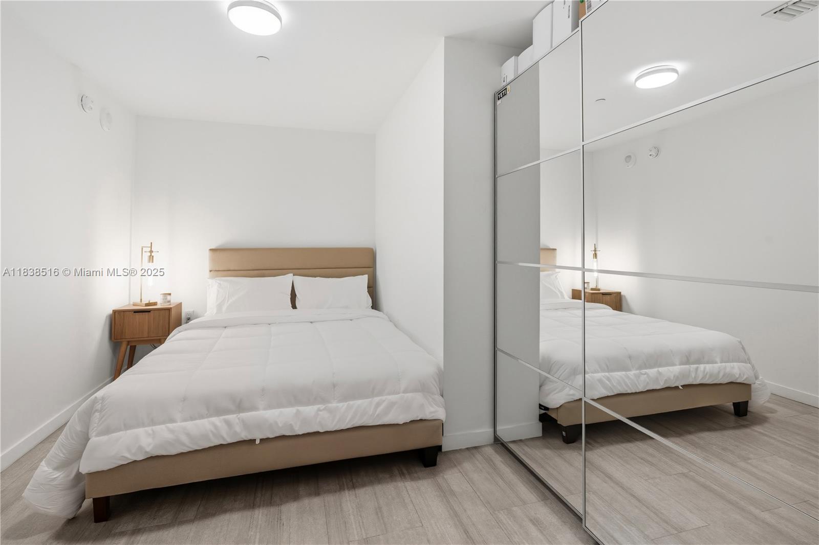 1000 Brickell Plz #2805, Miami FL 33131