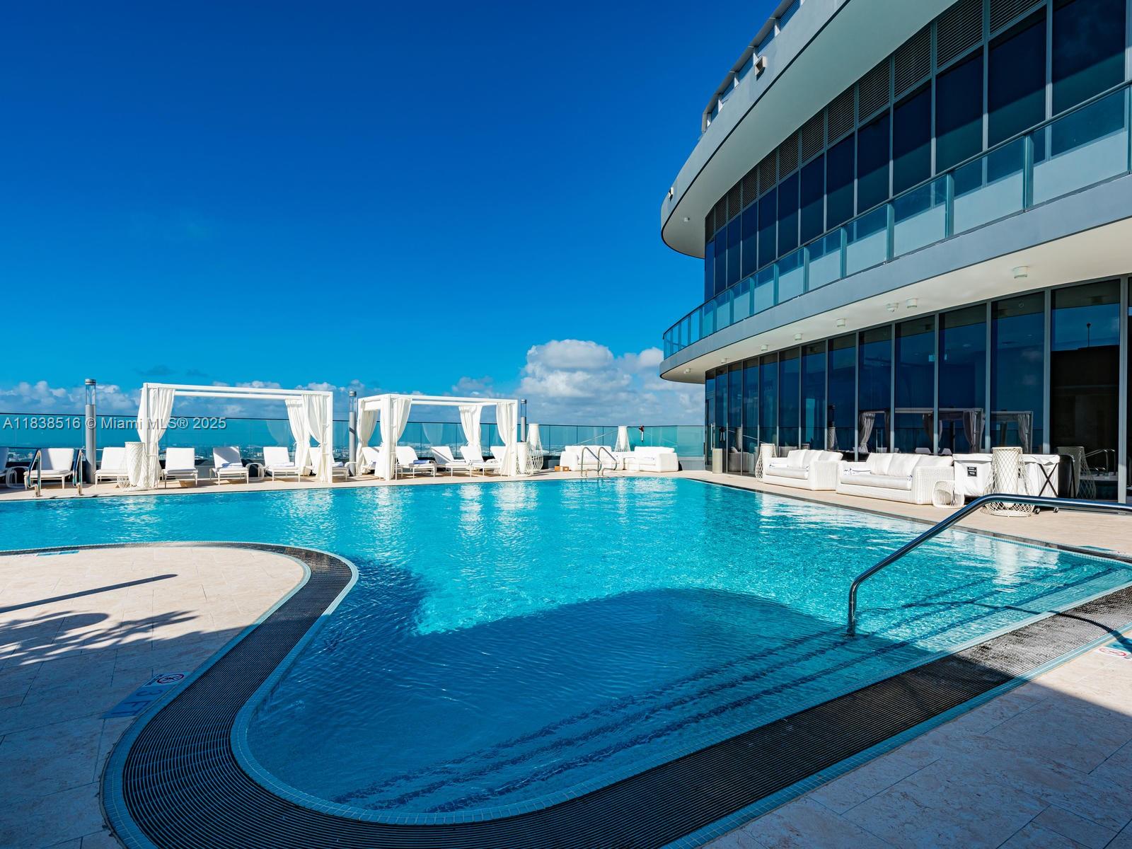 1000 Brickell Plz #2805, Miami FL 33131