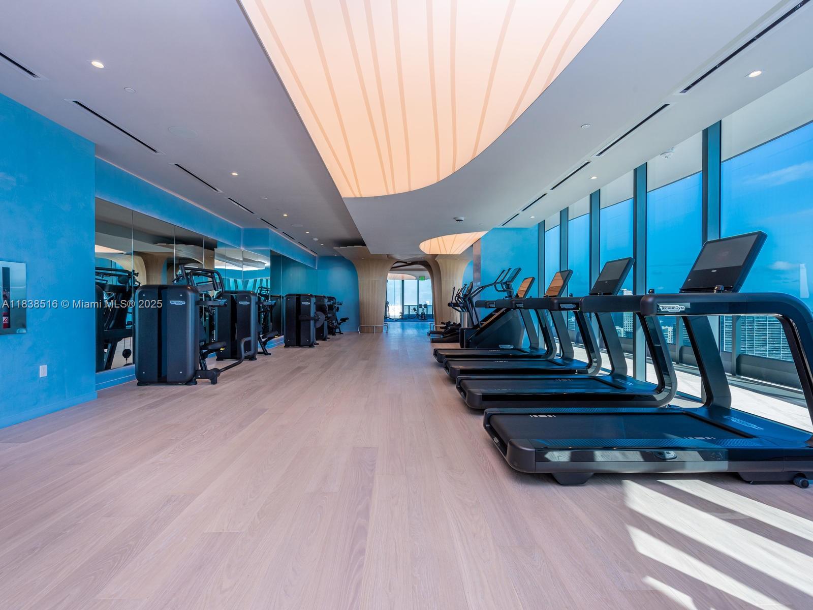 1000 Brickell Plz #2805, Miami FL 33131