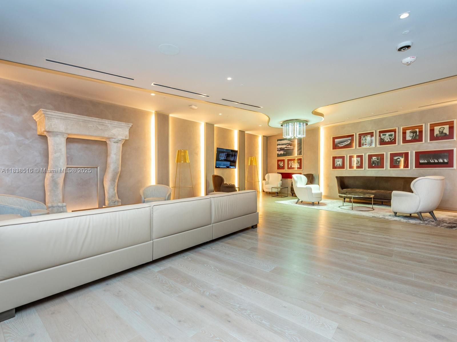 1000 Brickell Plz #2805, Miami FL 33131