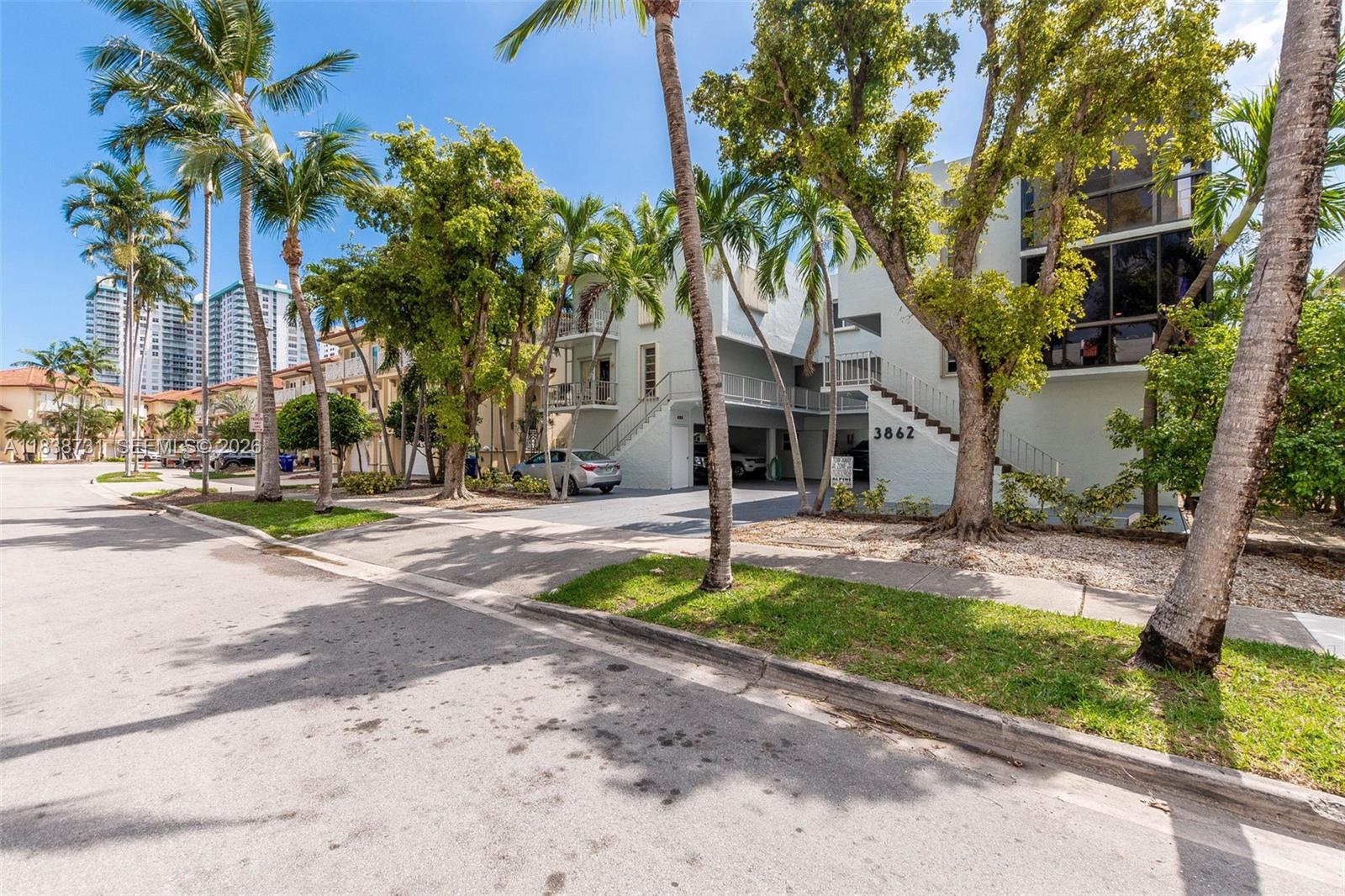 3862 NE 171st St #B, North Miami Beach FL 33160