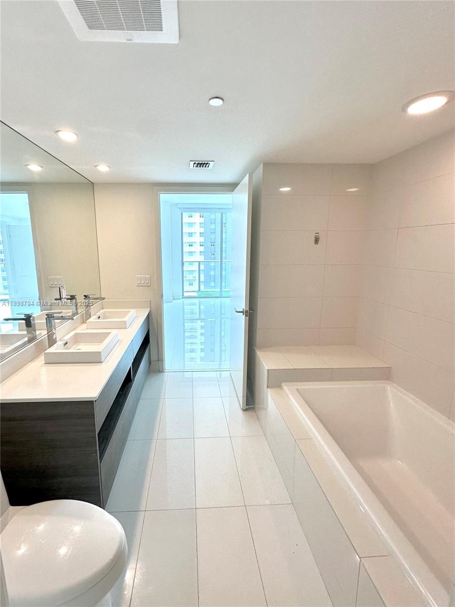 1100 S Miami Ave #1103, Miami FL 33130