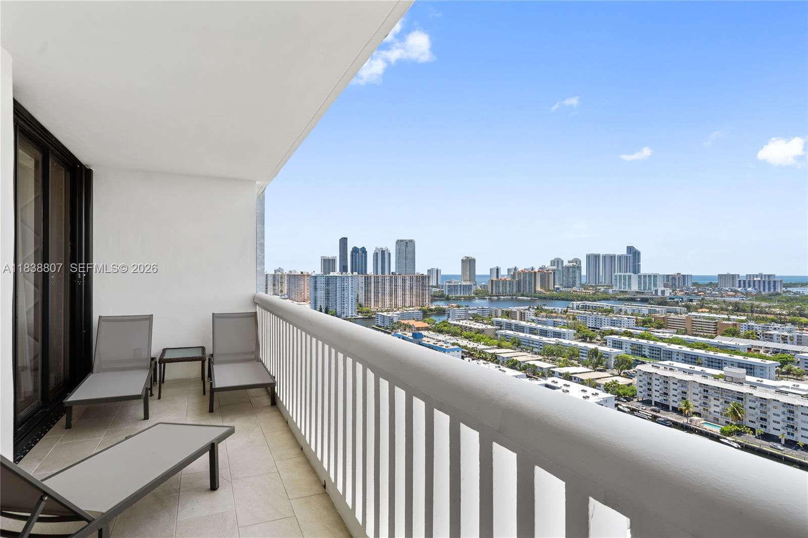 2000 Island Blvd #2409, Aventura FL 33160