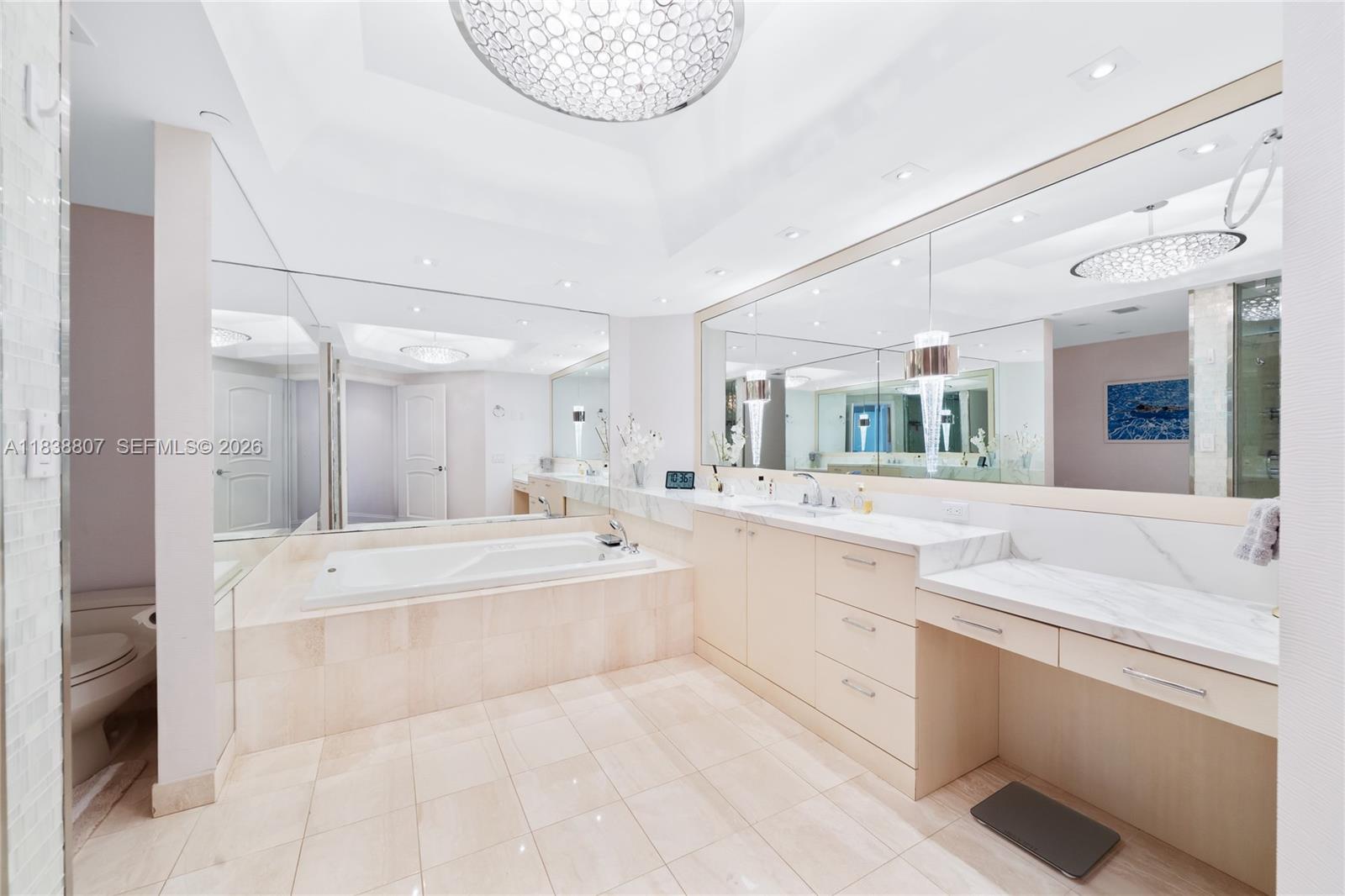 2000 Island Blvd #2409, Aventura FL 33160