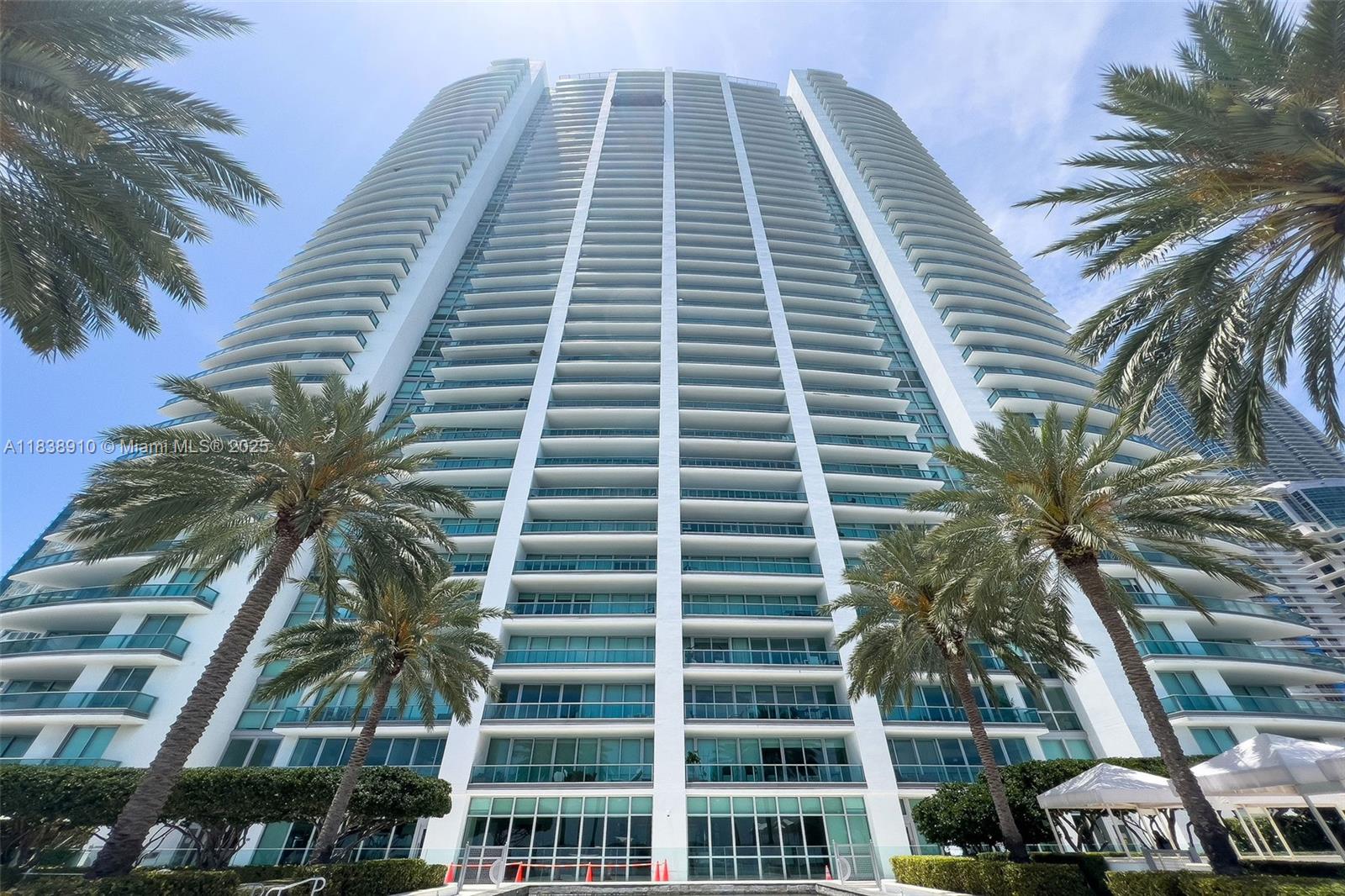 1331 Brickell Bay Dr #2909, Miami FL 33131