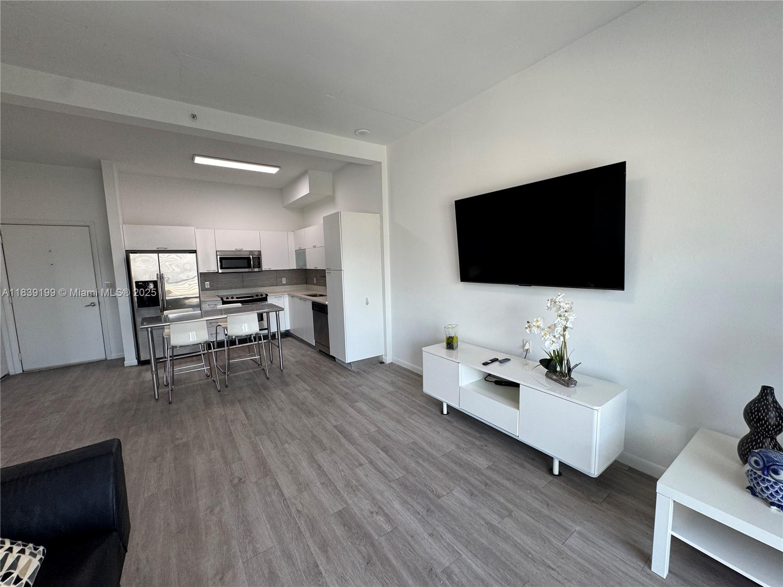 234 NE 3rd St #905, Miami FL 33132