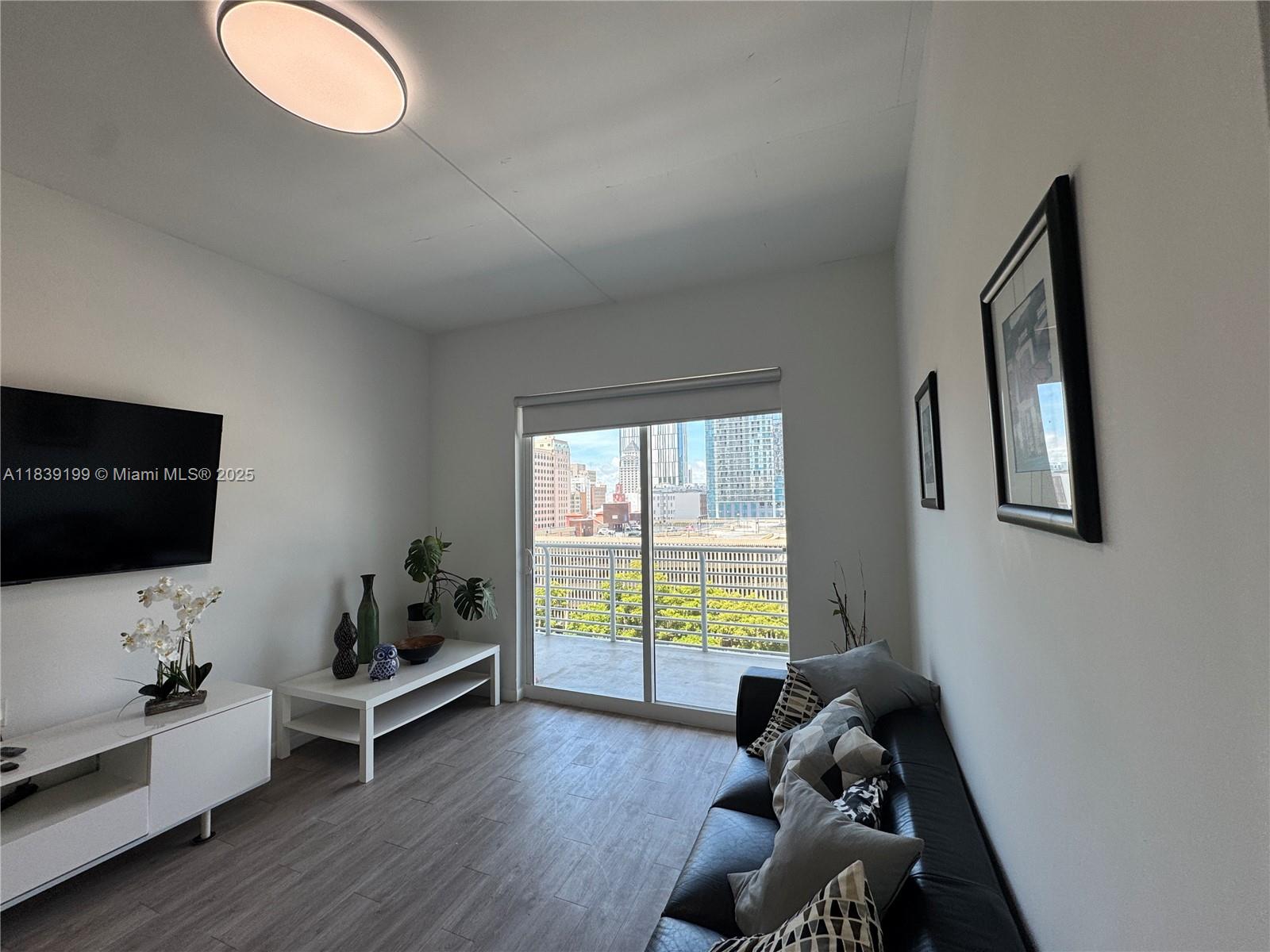 234 NE 3rd St #905, Miami FL 33132