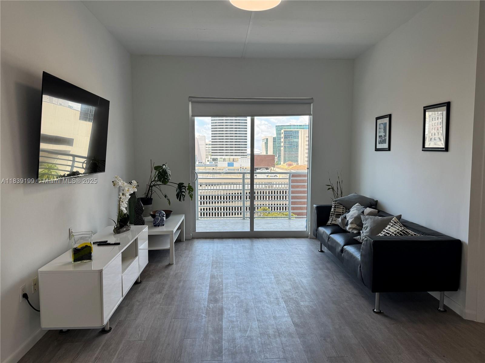 234 NE 3rd St #905, Miami FL 33132