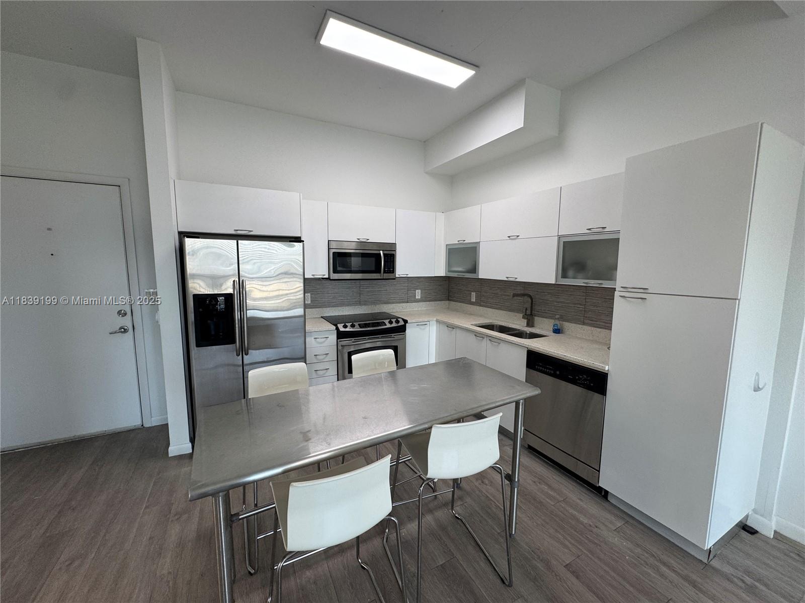 234 NE 3rd St #905, Miami FL 33132