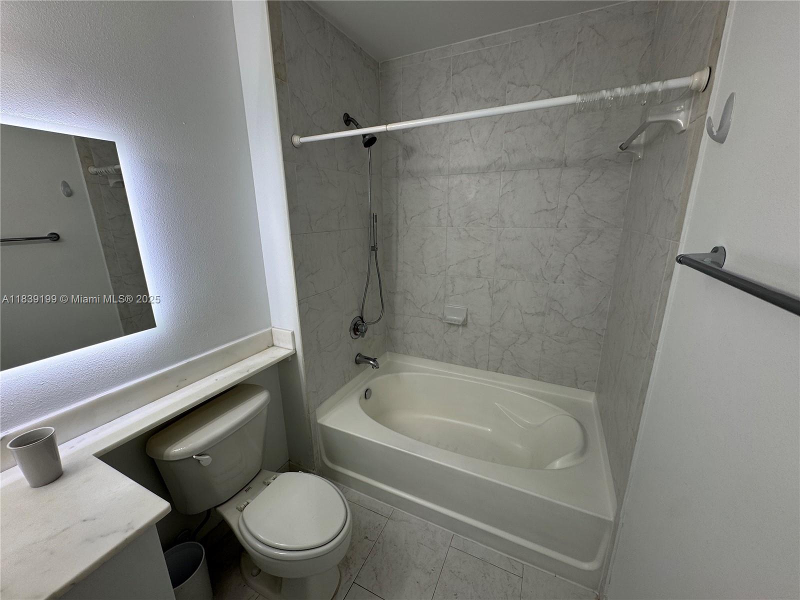 234 NE 3rd St #905, Miami FL 33132