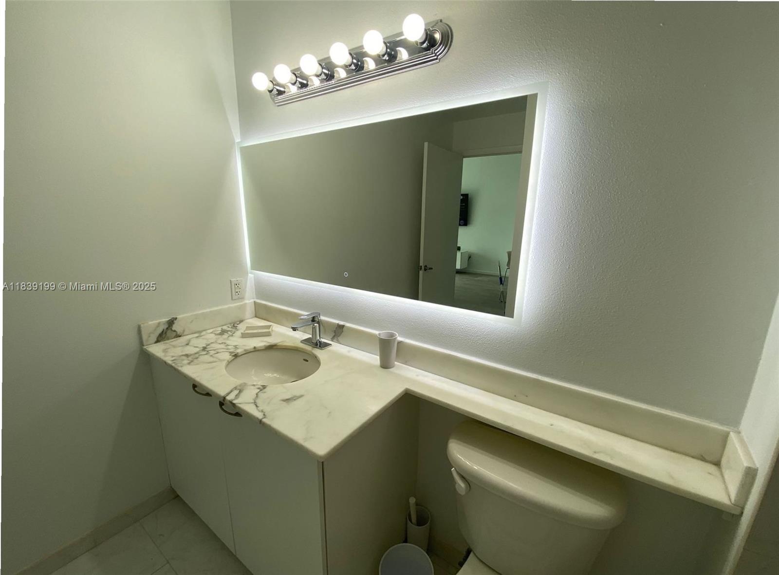 234 NE 3rd St #905, Miami FL 33132